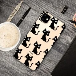 Coque Silicone IPhone 11 Fantaisie Petits Chats - Noir